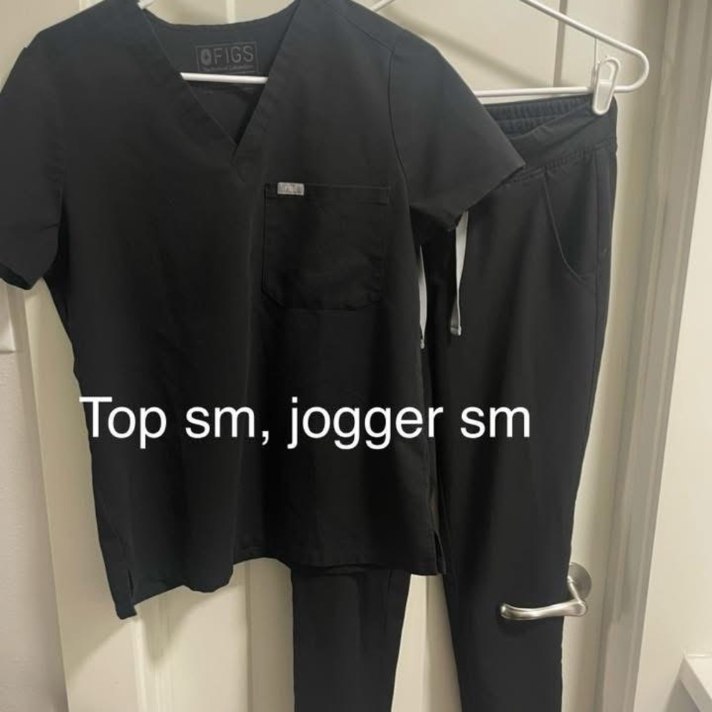 Figs Black Scrub Top and Jogger Pants